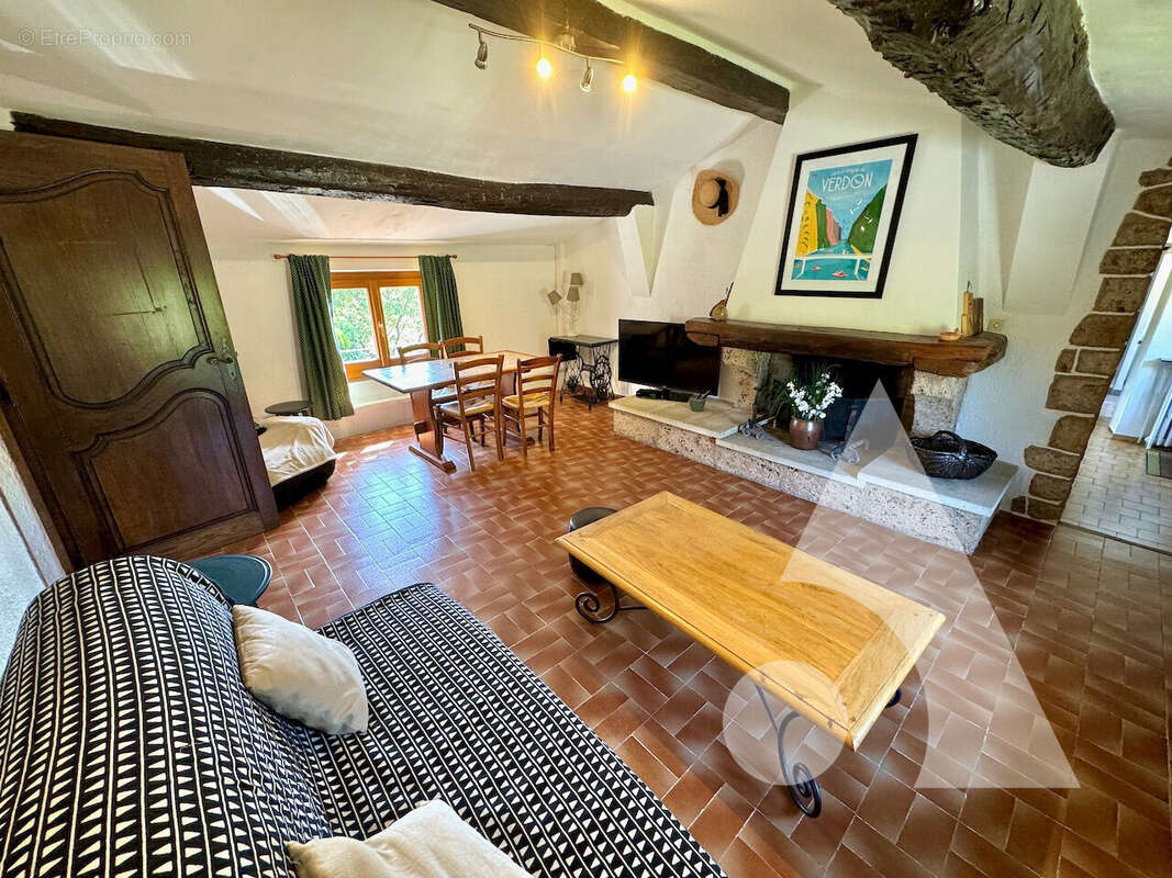 Maison à VILLECROZE