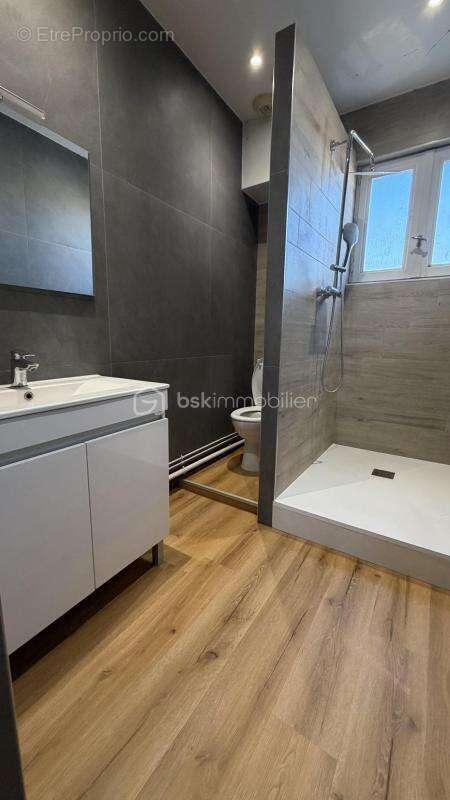 Appartement à ANNEYRON