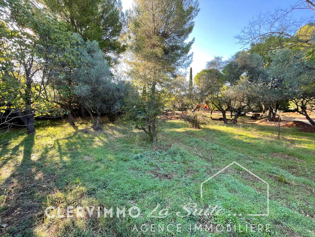 Terrain à GEMENOS