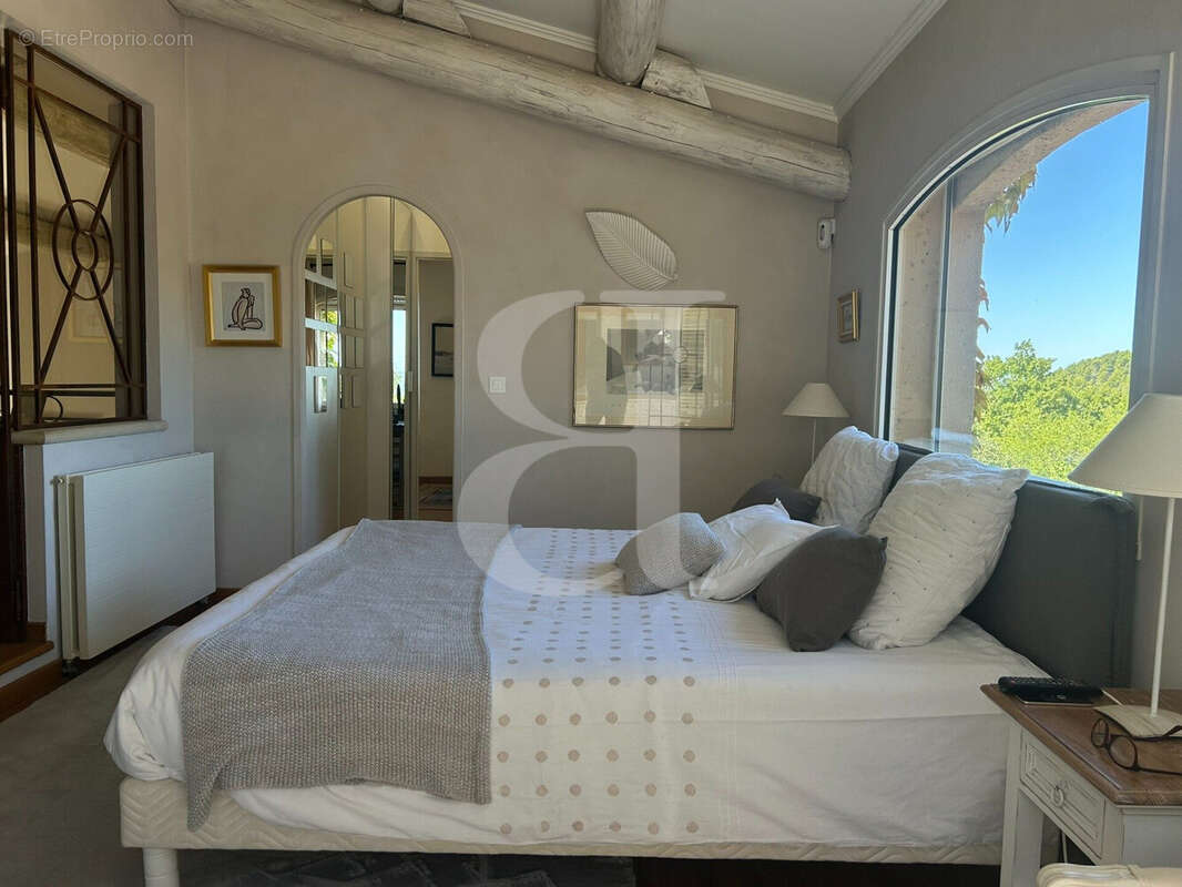 Maison à PERNES-LES-FONTAINES