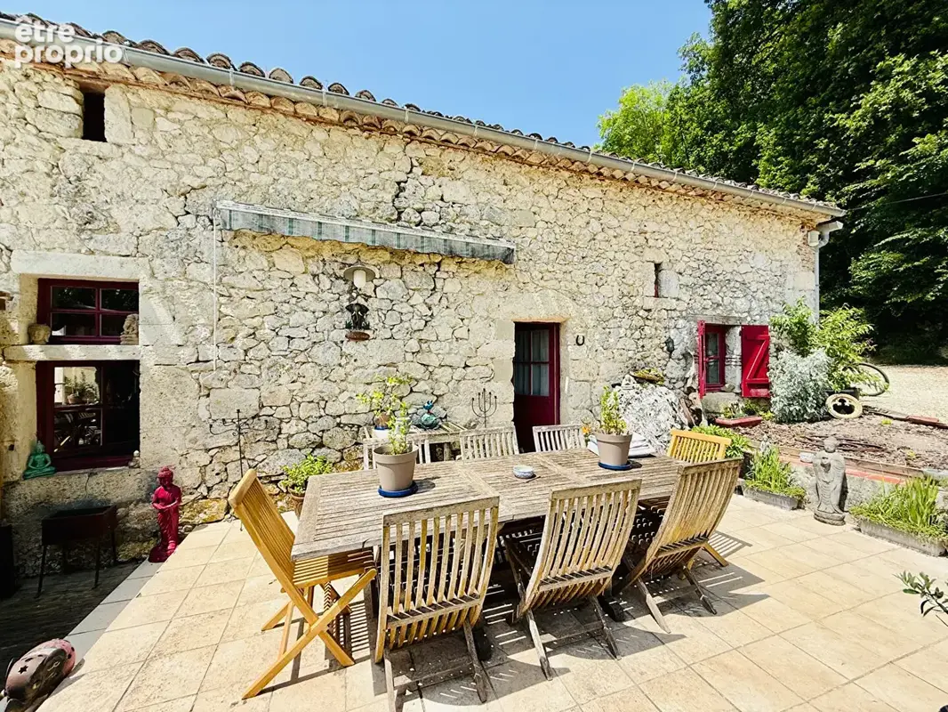 Propriété de charme en pleine nature 2 maisons en pierre et dépendances - photo 18
