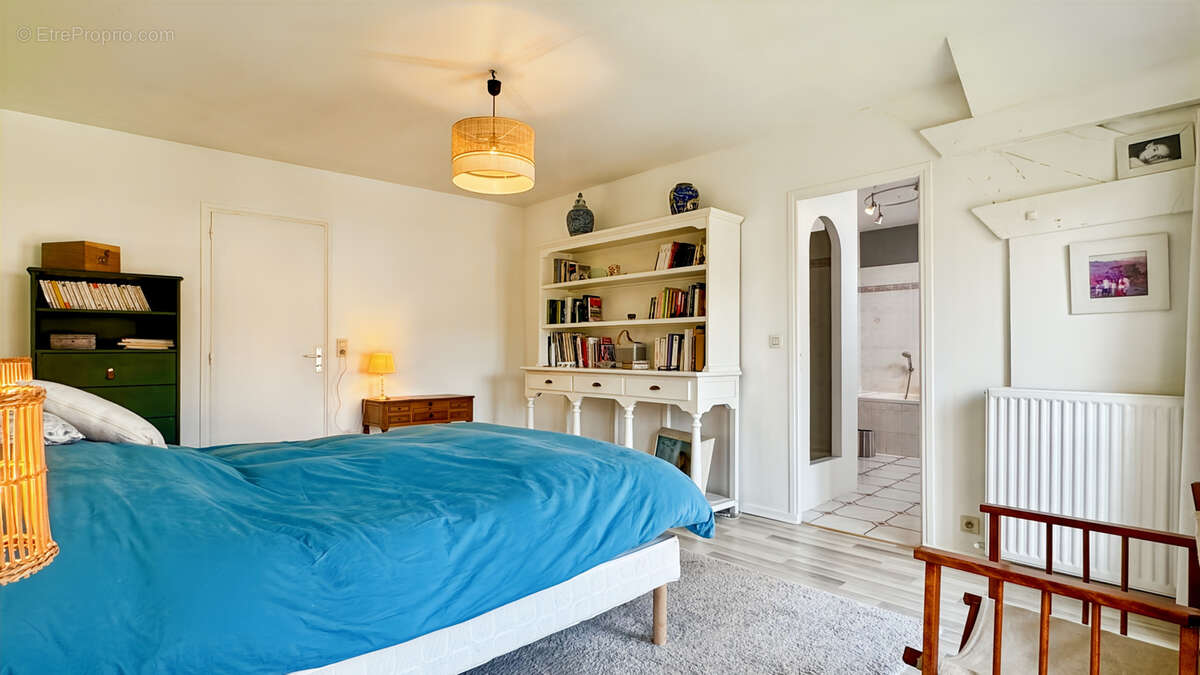 Maison à SAINT-NOM-LA-BRETECHE