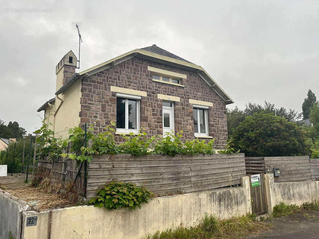 PLOUHA maison en pierre à vendre proche centre - photo 3