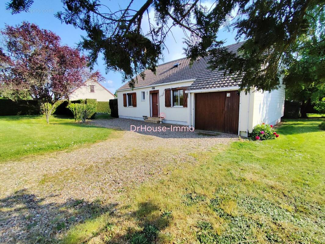 Maison à LA VILLE-AUX-CLERCS