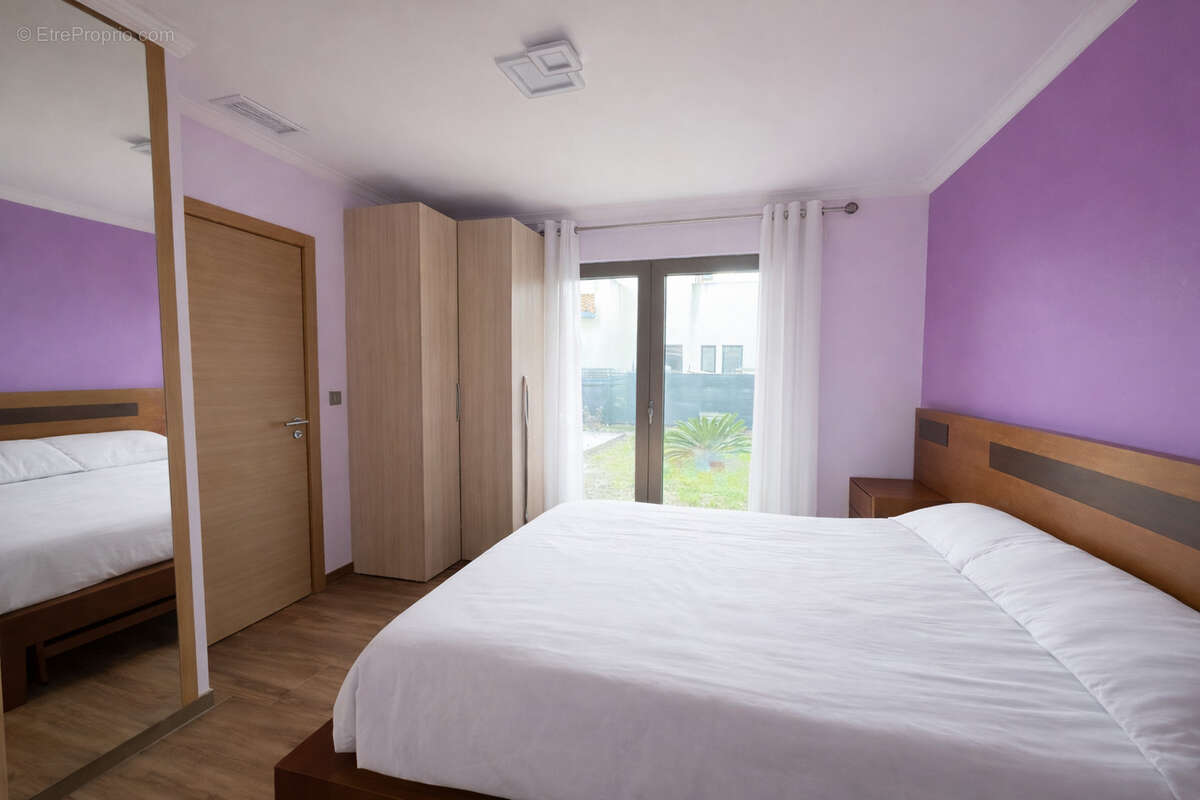 Maison à SAINT-LAURENT-DE-LA-SALANQUE