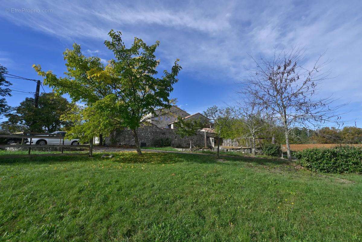 Maison à SAINT-ALBAN-AURIOLLES