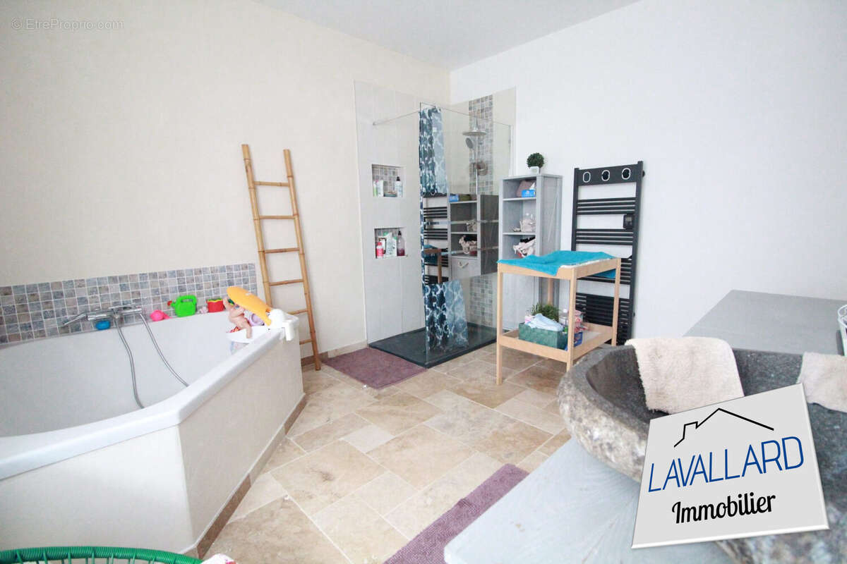 Maison à WARLOY-BAILLON