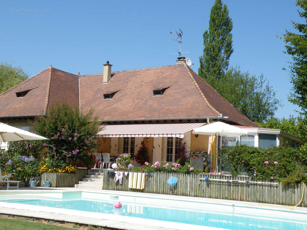 Maison à DAMPNIAT
