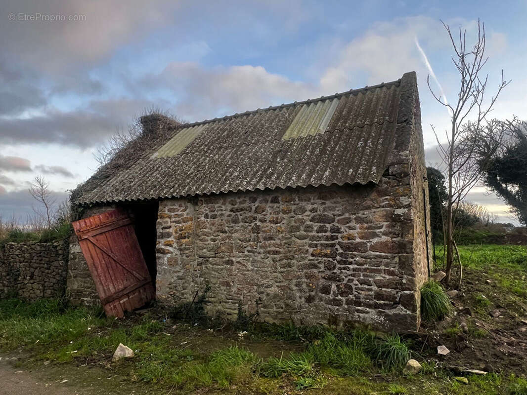A VENDRE : Corps de ferme à rénover entièrement - LANDUNVEZ - photo 5