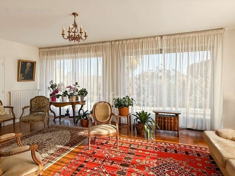 Maison à LE RELECQ-KERHUON