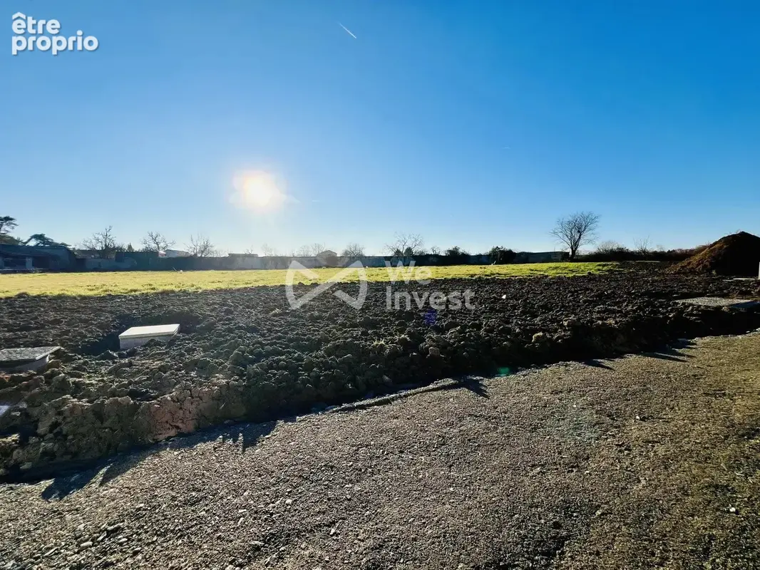 Terrain 808 m² à Luzillat  - photo 3