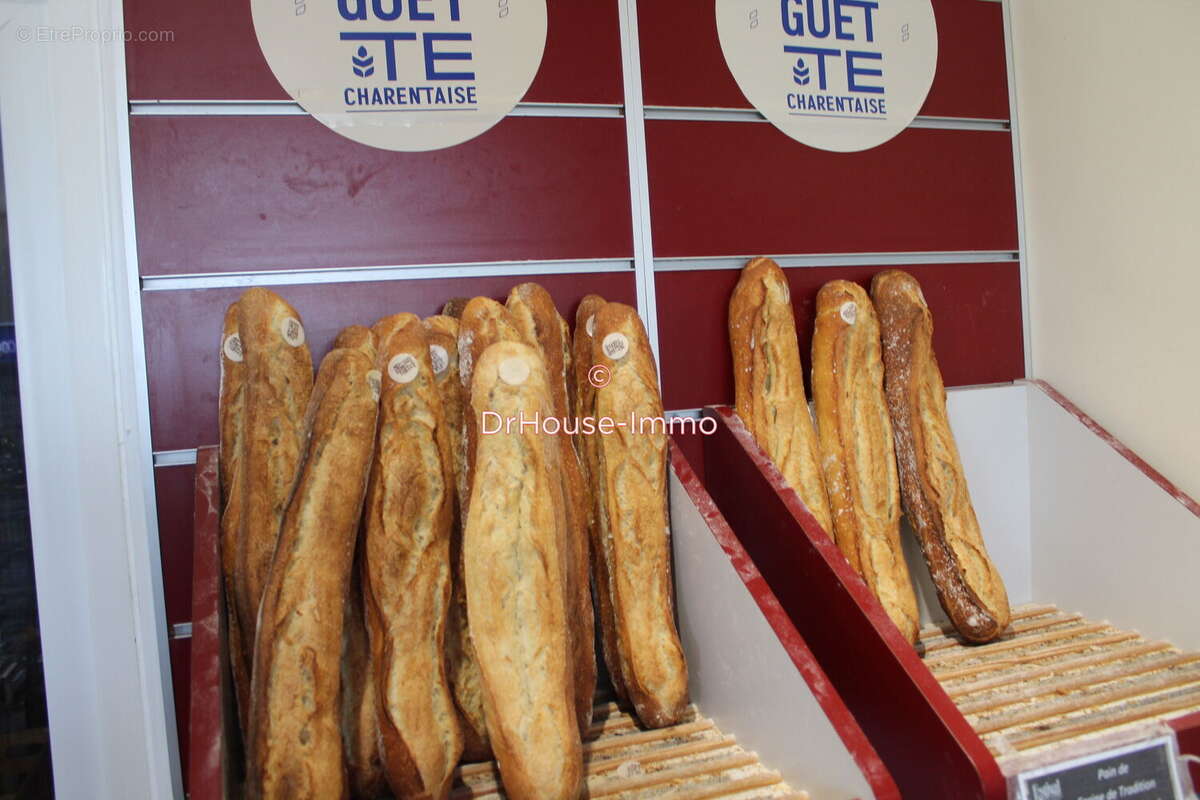 Commerce à CHADURIE