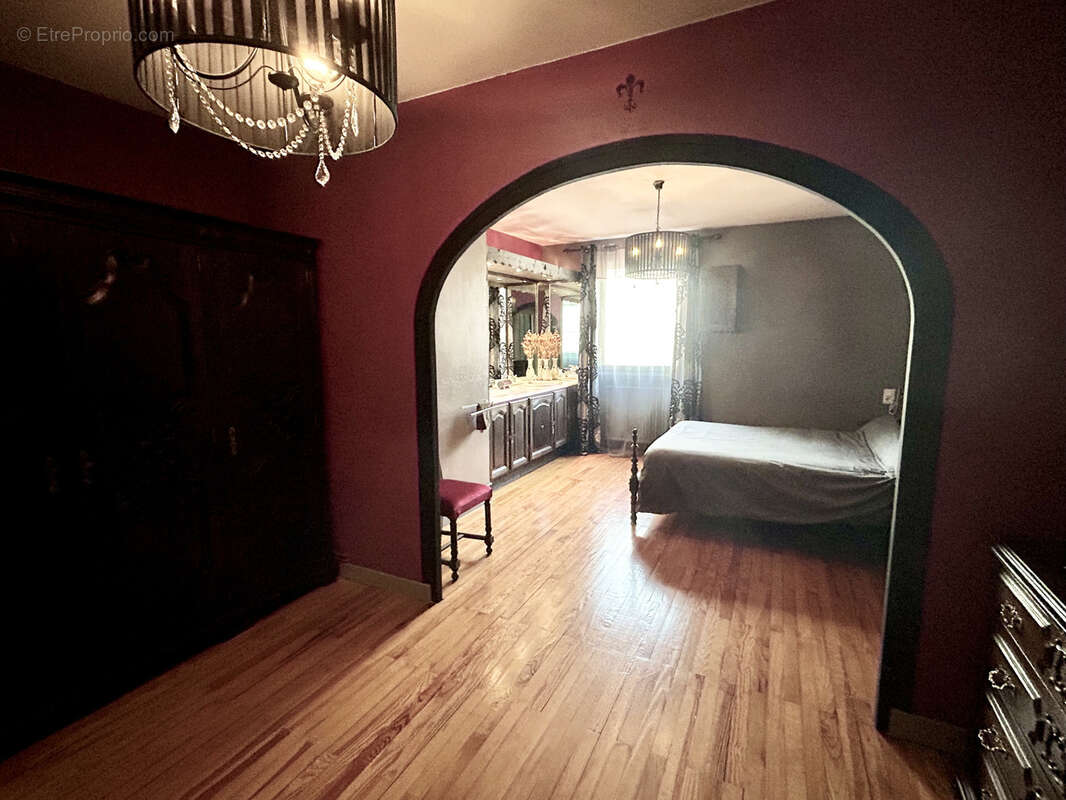 Appartement beaucoup de cachet dans immeuble ancien - photo 15