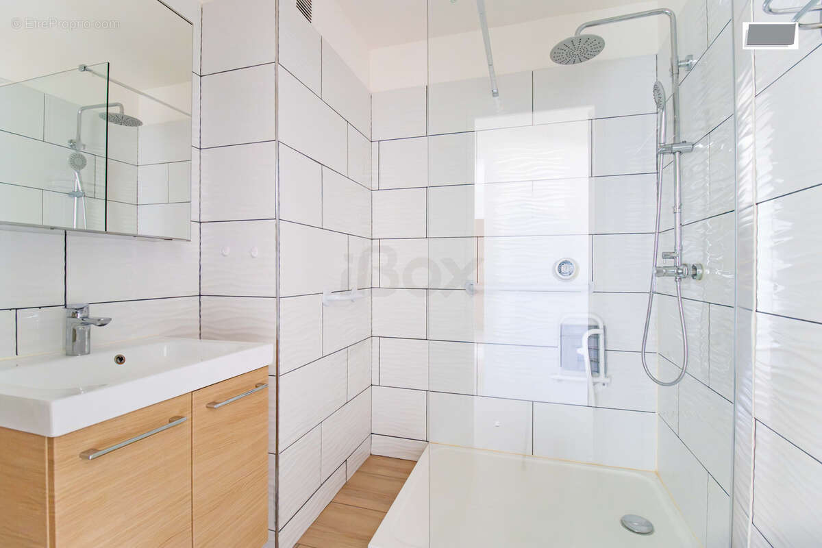 Toulon mourillon - port marchand - appartement 3 pieces - 2 chambres - balcon - photo 15