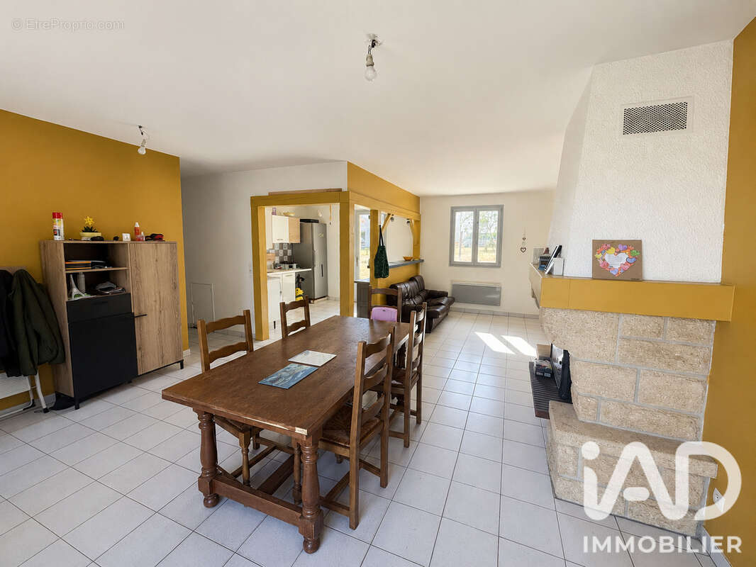 Photo 4 - Maison à VERRIE