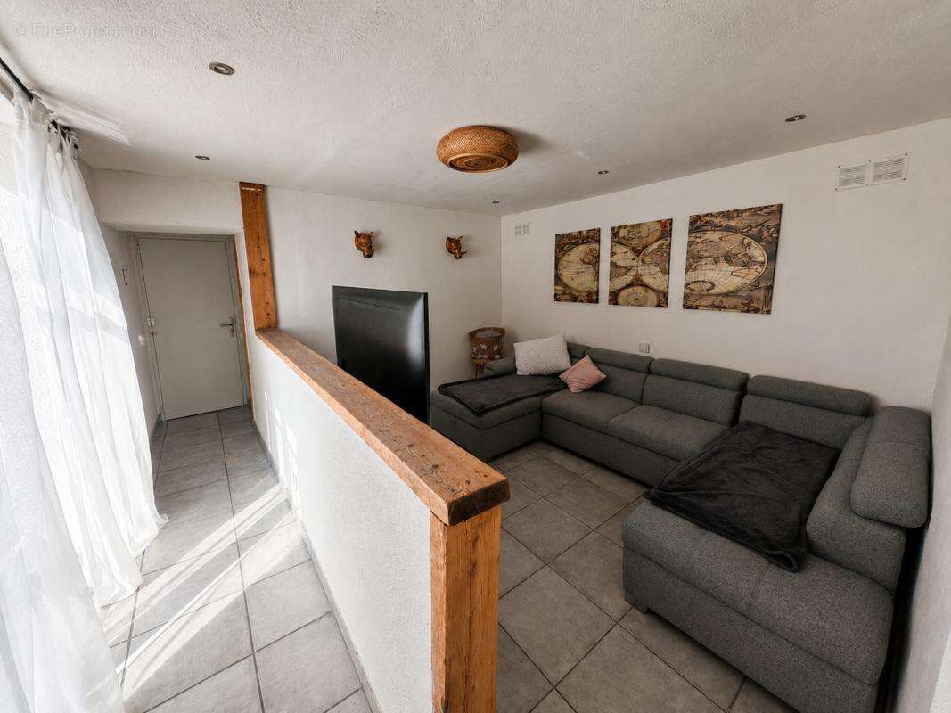 Maison 144 m² à Reaumont  - photo 4