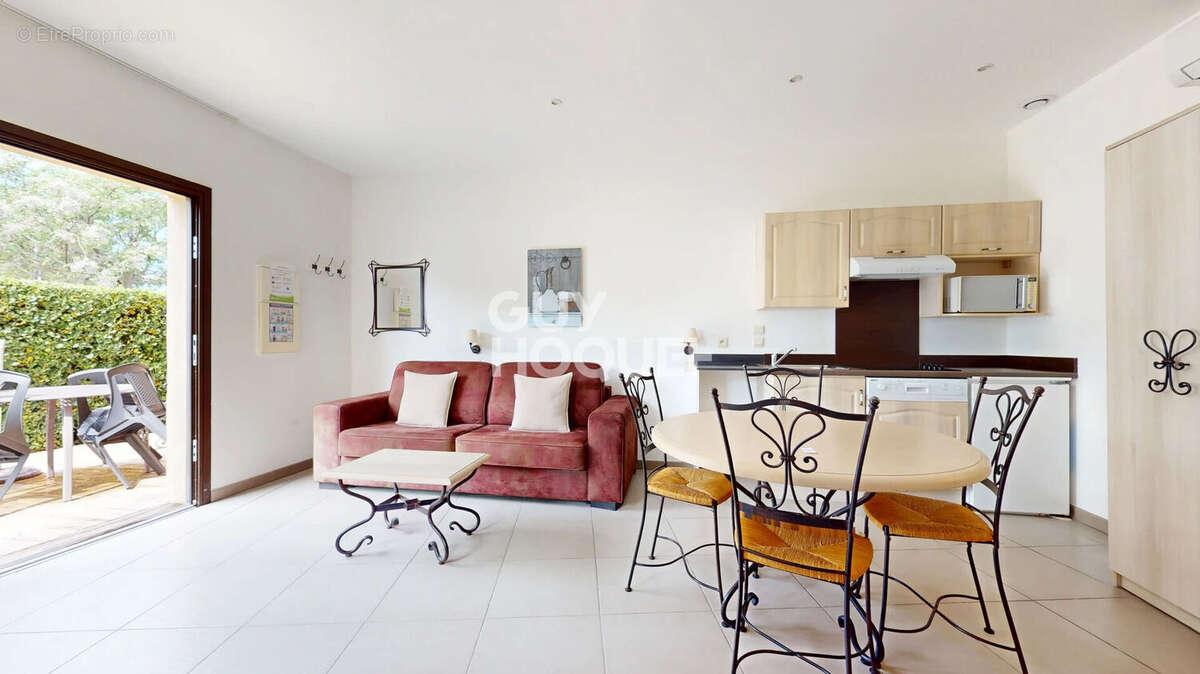 Appartement à L'ISLE-SUR-LA-SORGUE