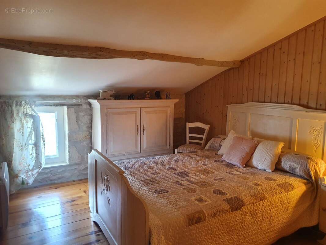 Maison à COZES