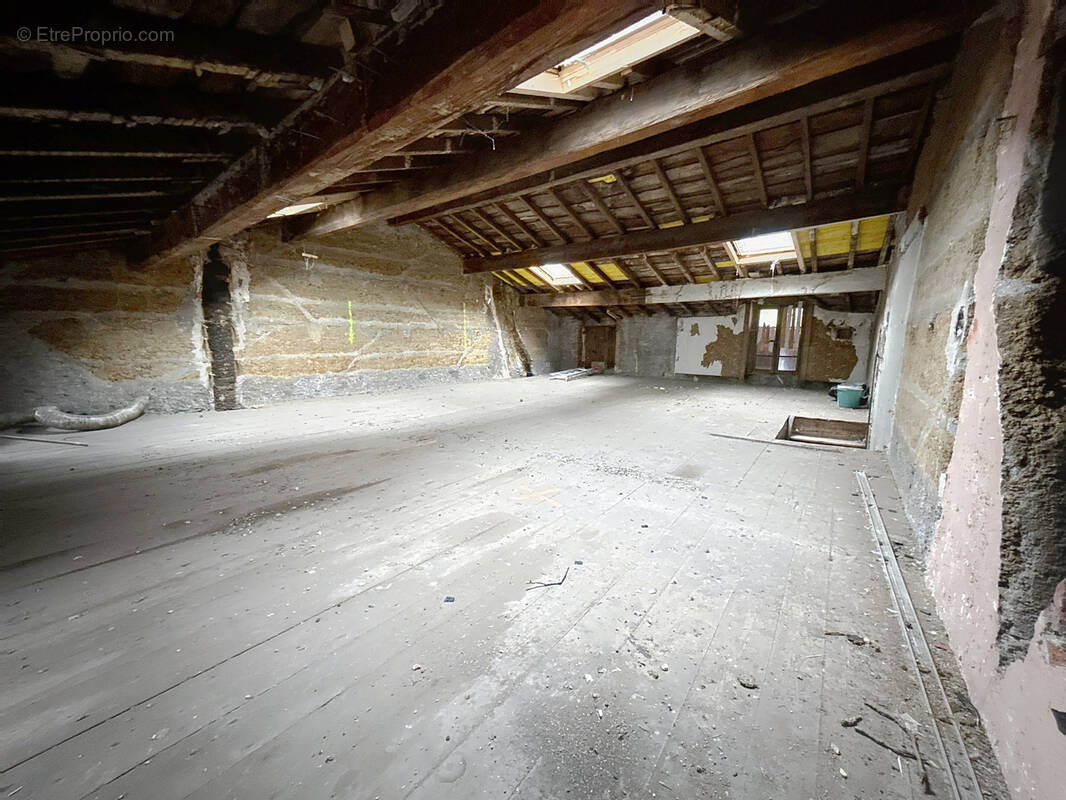 Appartement à SAINT-PAUL-EN-JAREZ