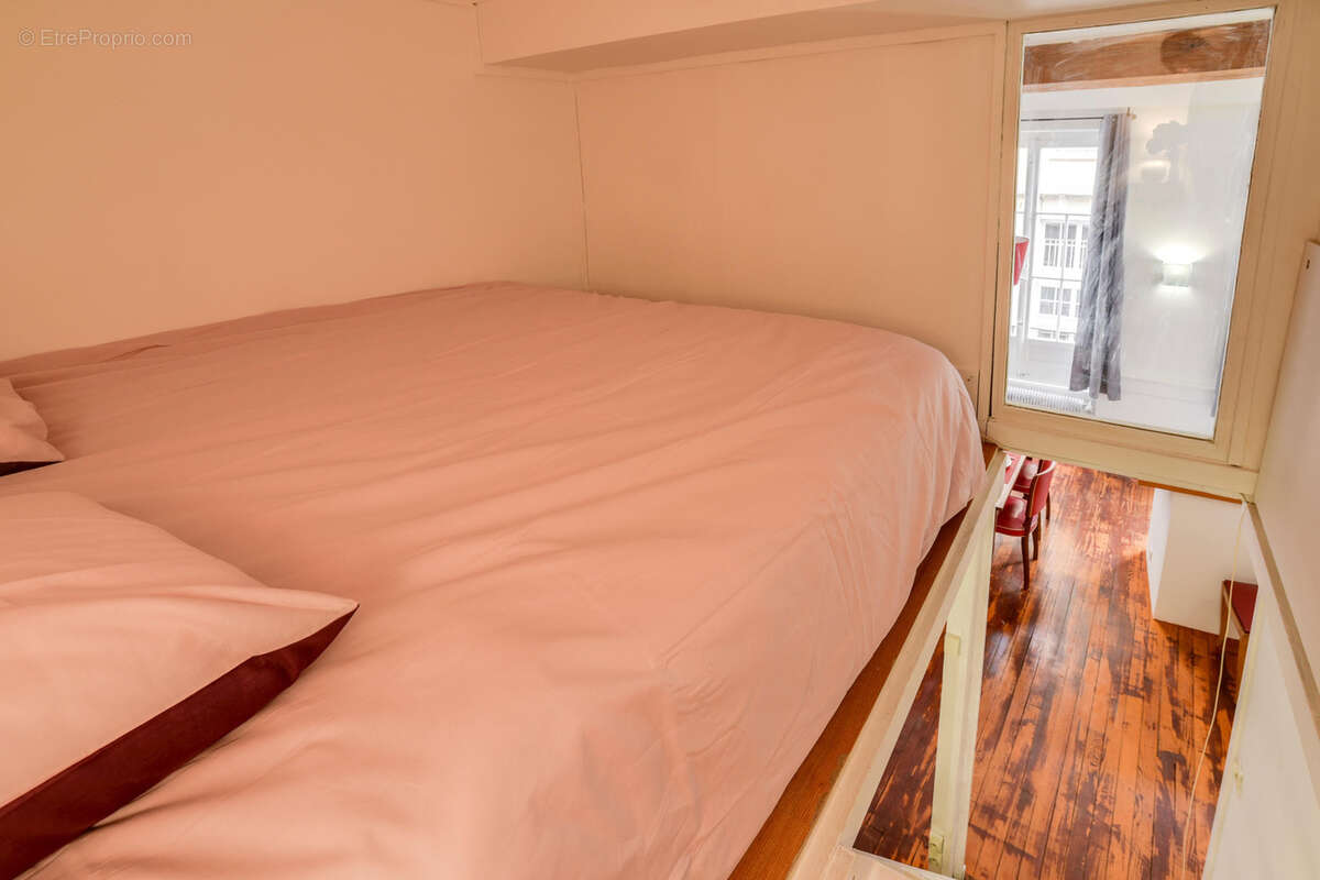 T2 bis - prox place morel - 70 m2 - photo 4