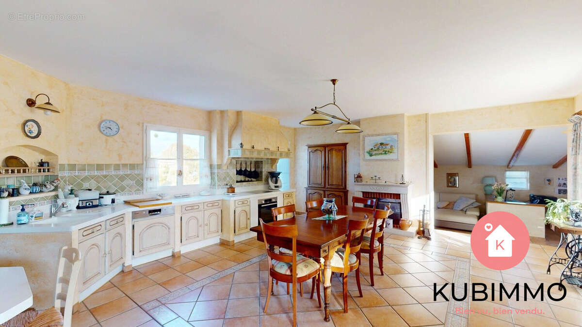 Maison à TALMONT-SAINT-HILAIRE