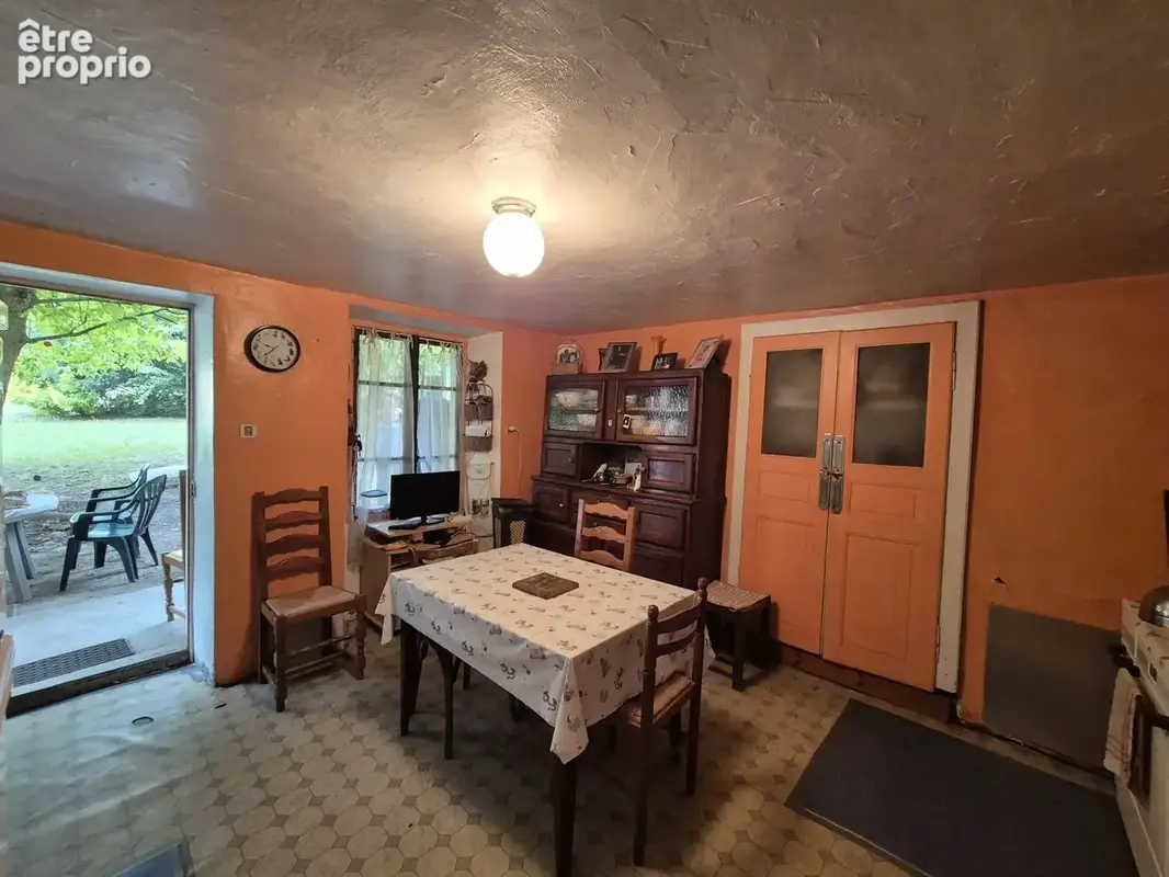 Bâtisse à rénover + maisonnette, 1484 m2 de terrain ! - photo 7