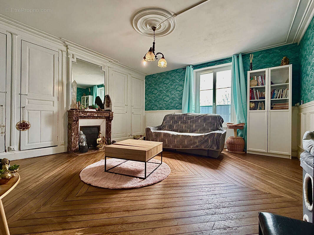 Maison à GROSSOEUVRE