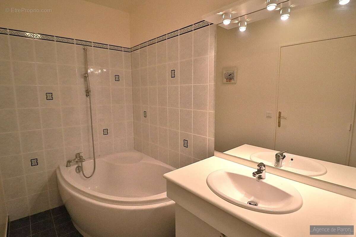 Appartement à VERRIERES-LE-BUISSON