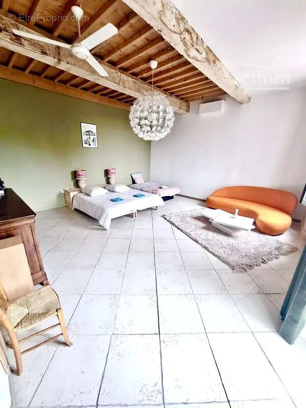 Ancien couvent du XVIIe siècle à Arles — 485 m² sur 5060 m² de terrain - photo 8