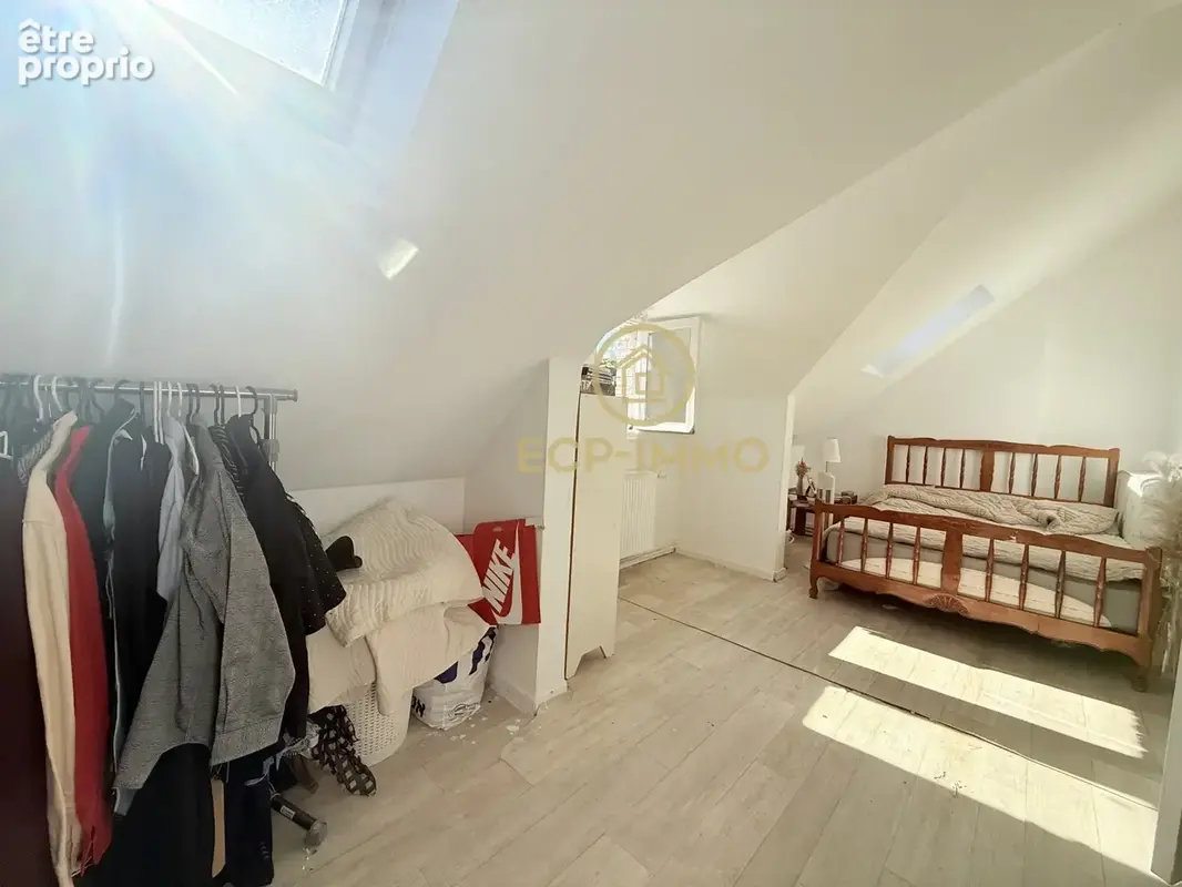 Maison atypique pleine de potentiel   À découvrir ! - photo 5