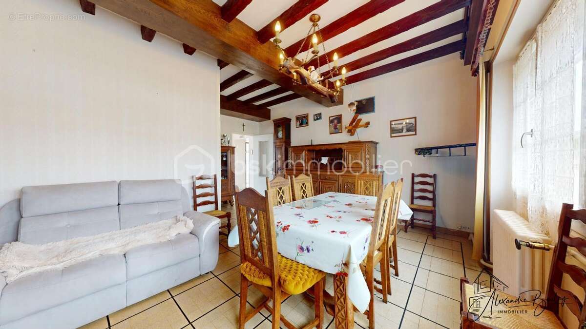 Maison à SANTILLY