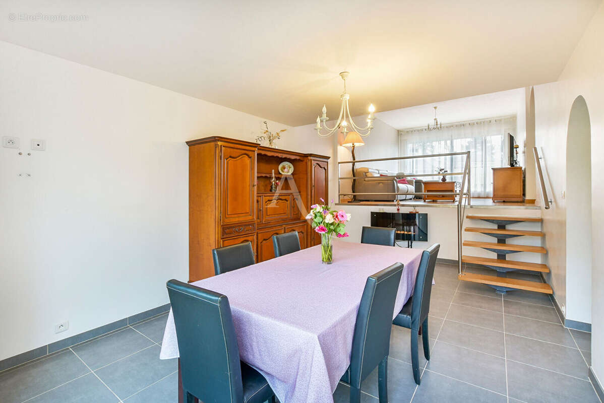 Maison à BRIE-COMTE-ROBERT