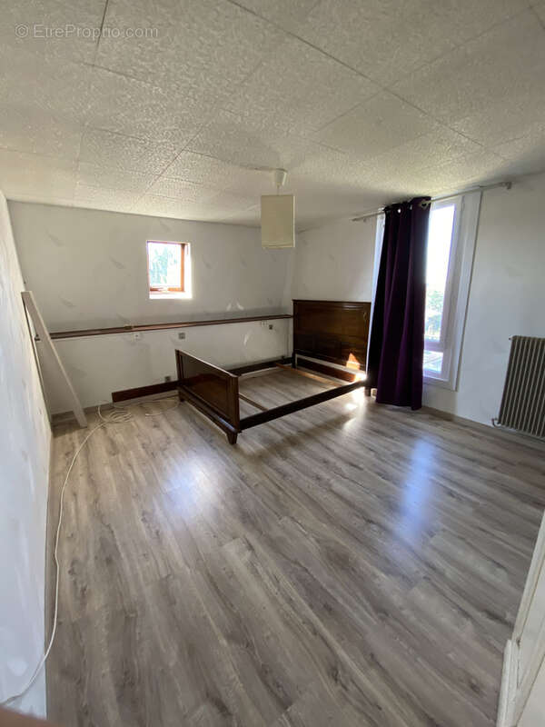 Maison à FONTAINE-AU-PIRE