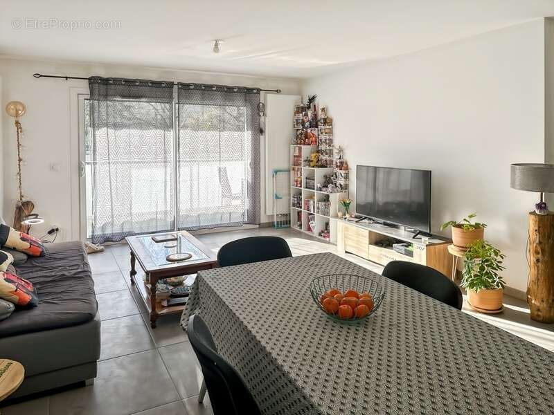 Appartement à POISY