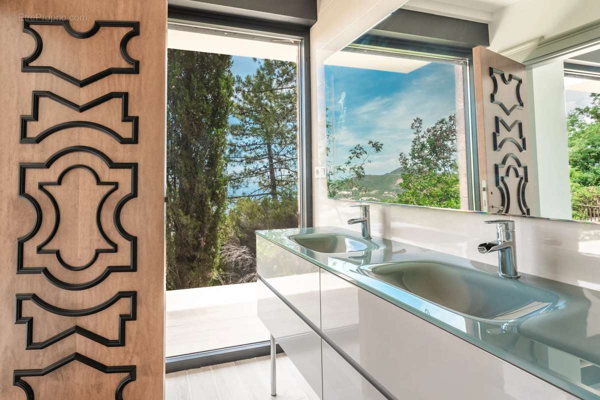 Maison à THEOULE-SUR-MER