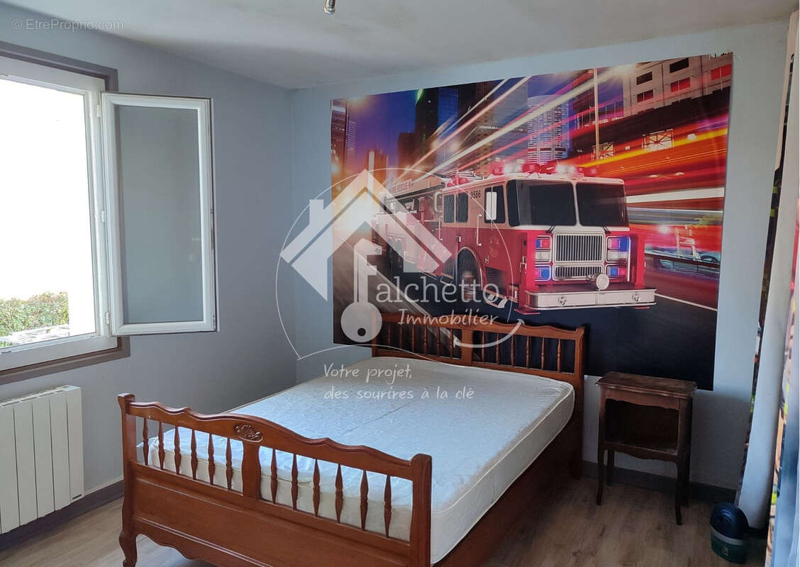 Maison à AIGUEPERSE