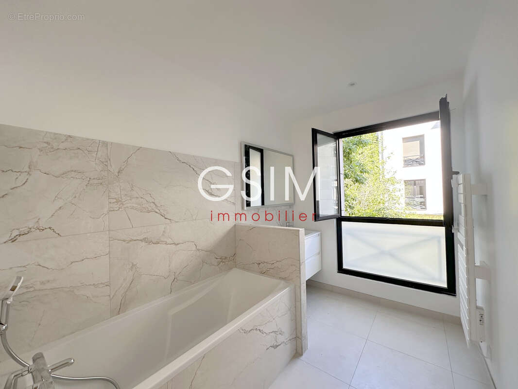 Appartement à GARCHES