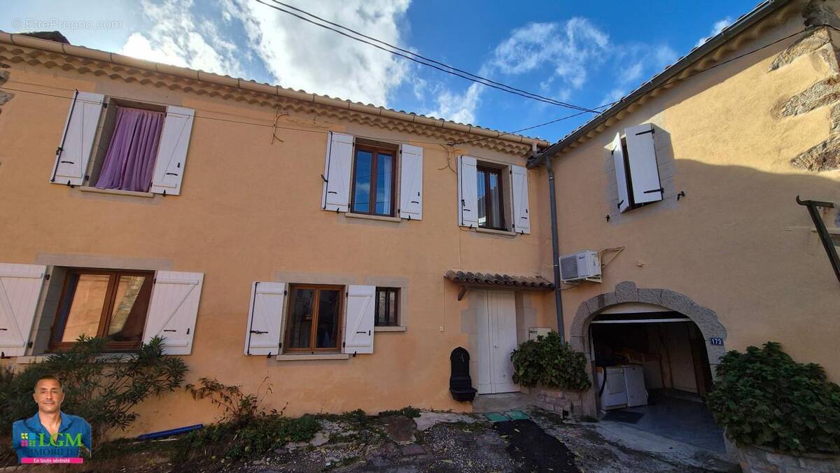Maison à ROBIAC-ROCHESSADOULE