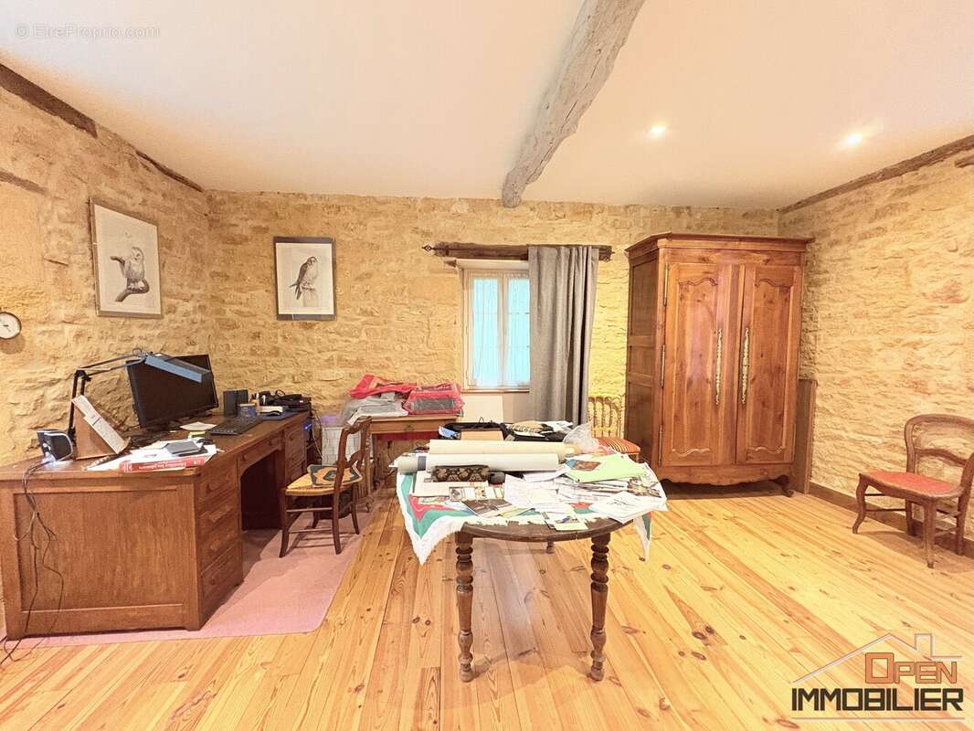 Maison à NADAILLAC-DE-ROUGE