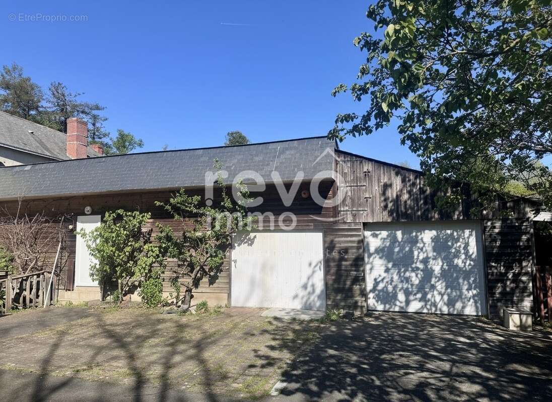 Maison à MONTREUIL-JUIGNE