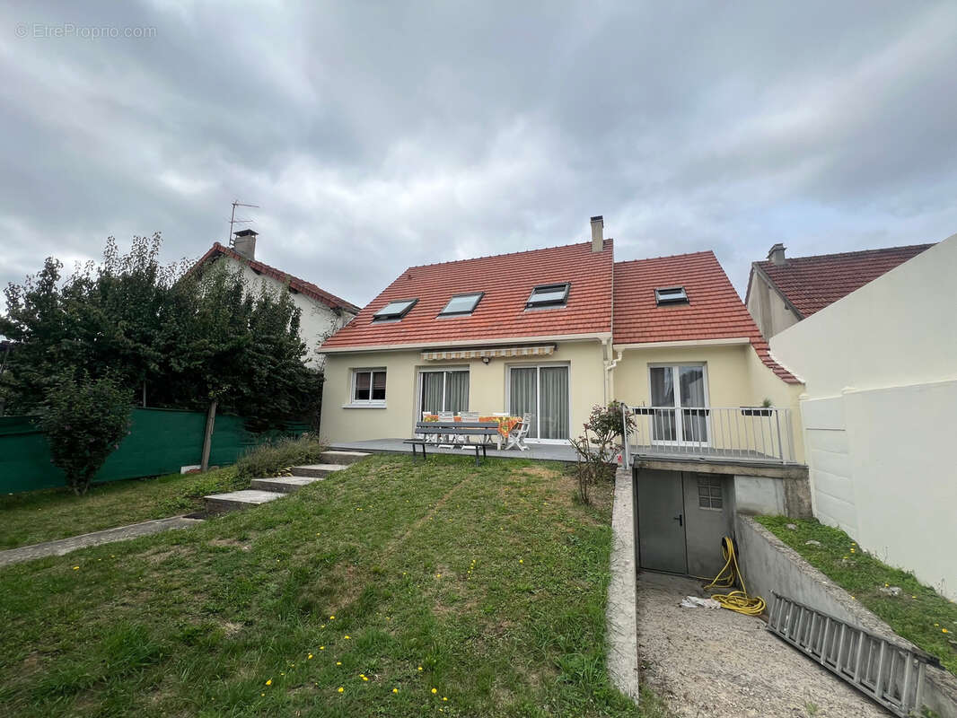 Maison à ATHIS-MONS