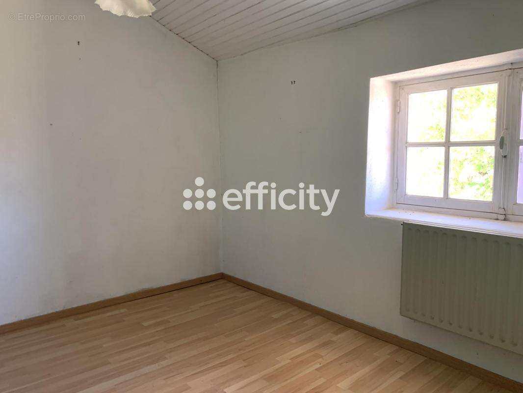 Maison à CELLETTES