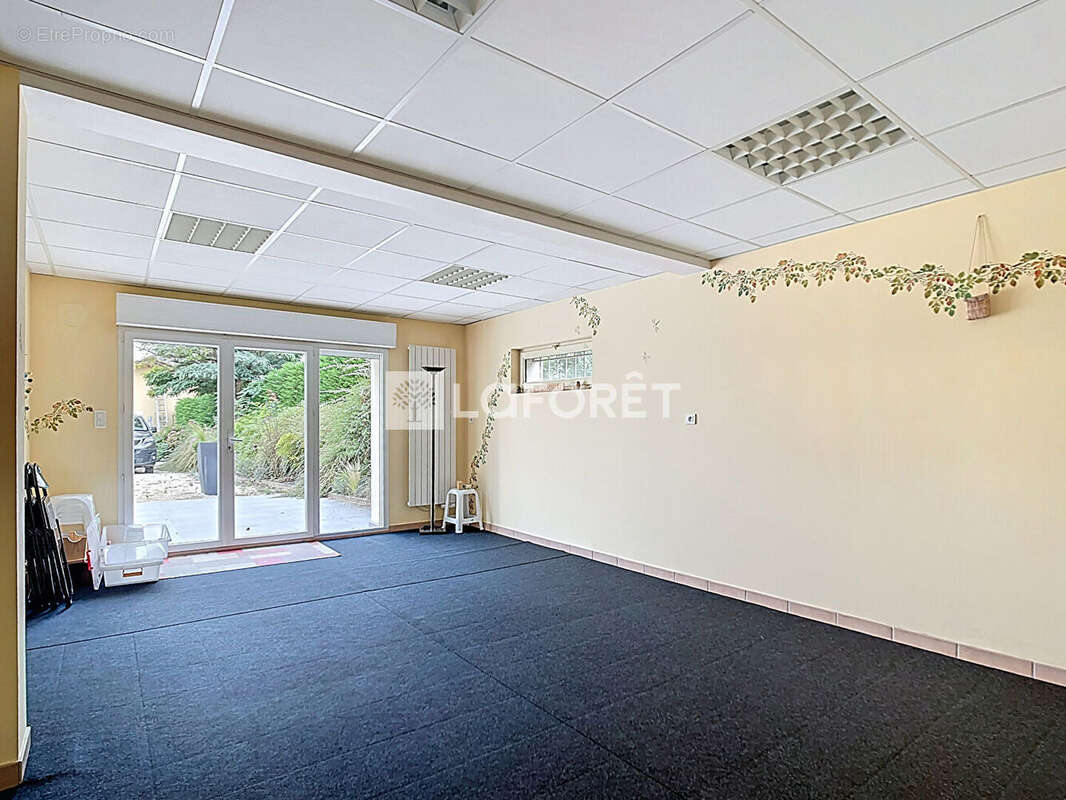 Maison à DOMPIERRE-SUR-CHALARONNE