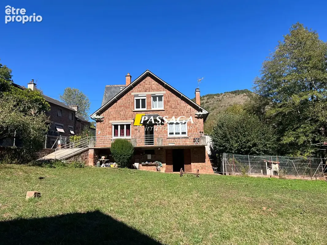 A VENDRE - Maison d'habitation avec terrain - MARCILLAC VALLON - photo 2