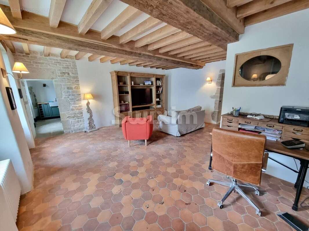 Maison à BRINON-SUR-BEUVRON