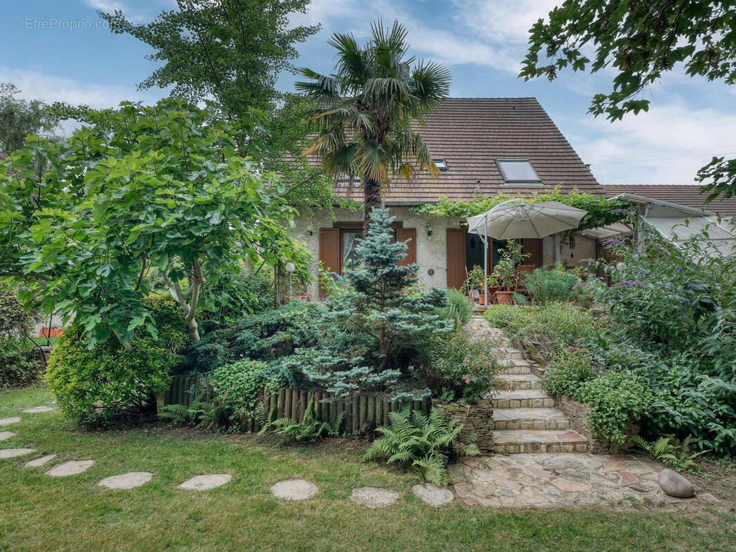 Maison à SAINT-MICHEL-SUR-ORGE