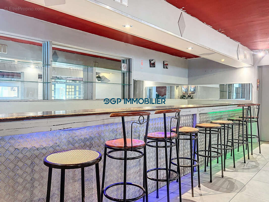 Commerce à BUZET-SUR-TARN