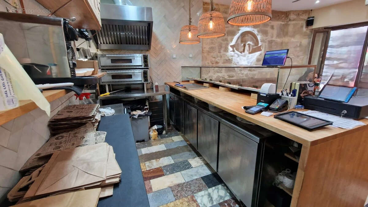 Commerce à PARIS-4E