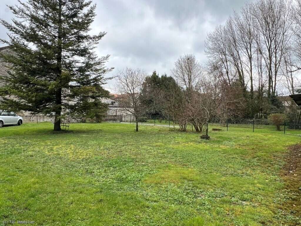Maison à VERTEUIL-SUR-CHARENTE