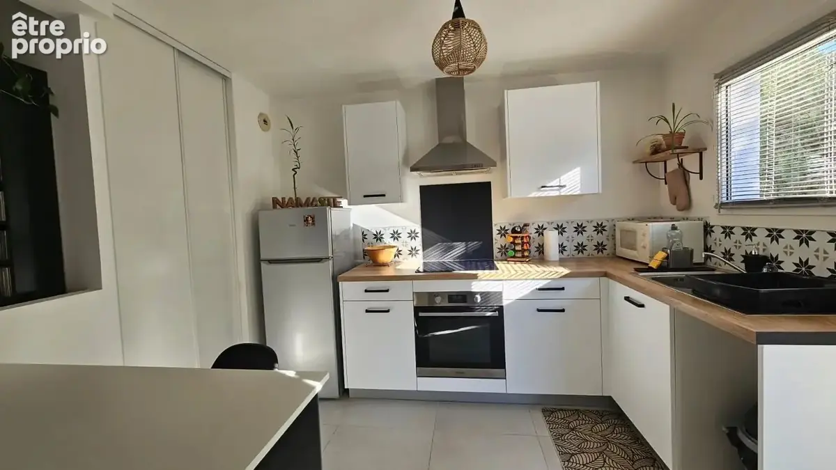 À VENDRE – Superbe T3 – Dernier étage – Terrasse sans vis-à-vis – Lumineux – Climatisation – Parking - photo 5